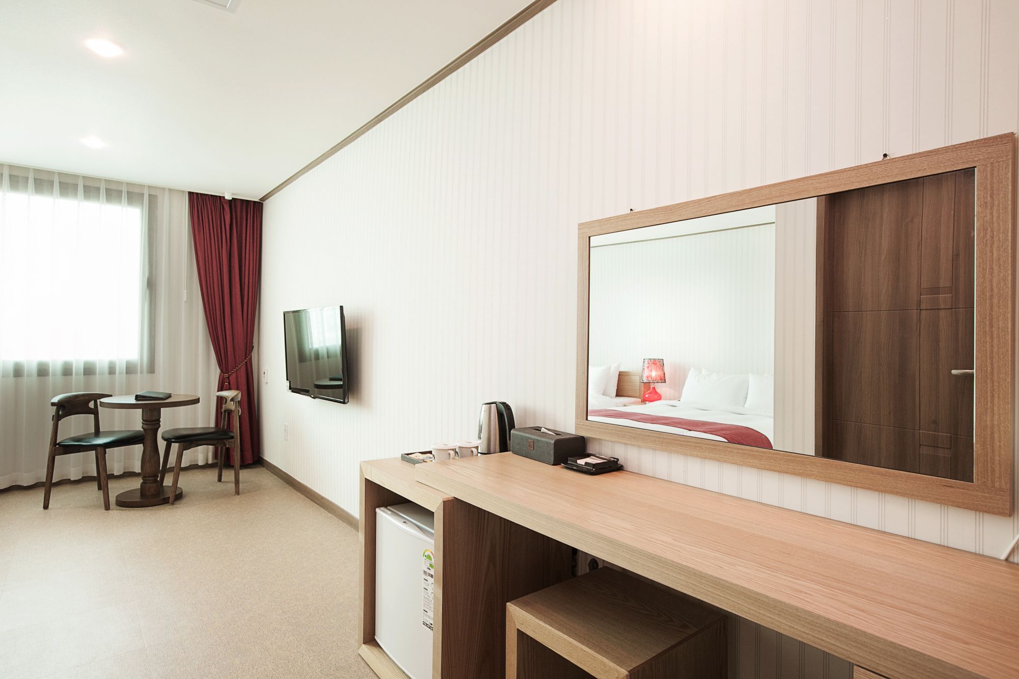 Hotel California Seogwipo Exterior photo